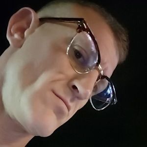 Meet your Posher, Justin